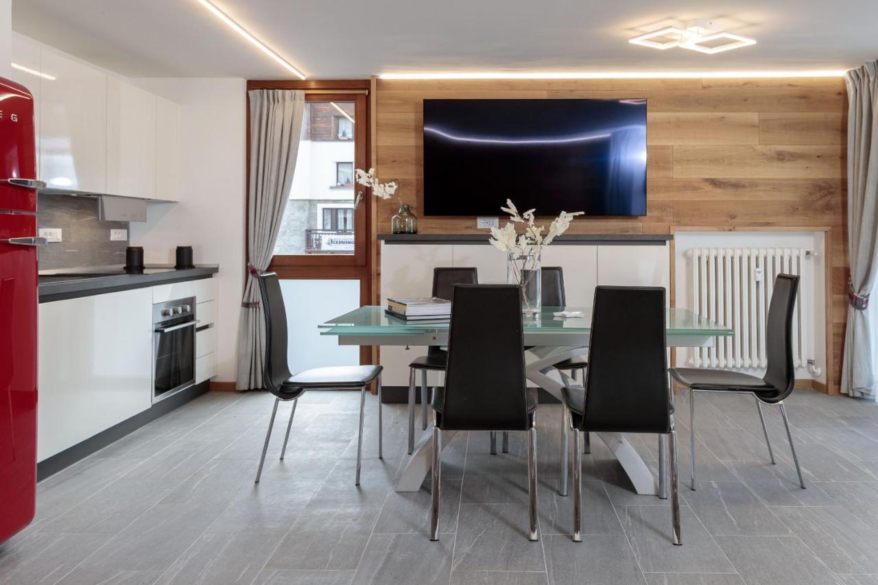 Hellochalet - The One - Garage, Bootdryer, Home Theatre With Subwoofer, Netflix, Hydromassage Turkish Bath Брей-Червінія Екстер'єр фото
